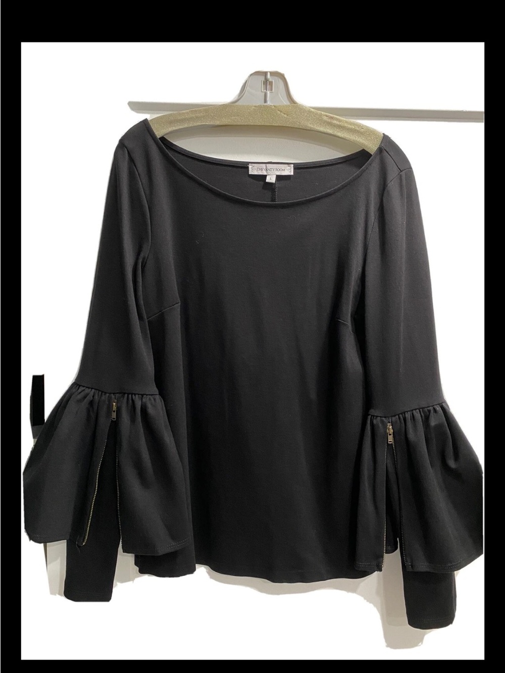 THE VANITY ROOM modern top with zipped sleeves. size L